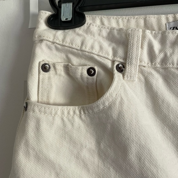 Zara frayed hem off-white jeans - Picture 4 of 4